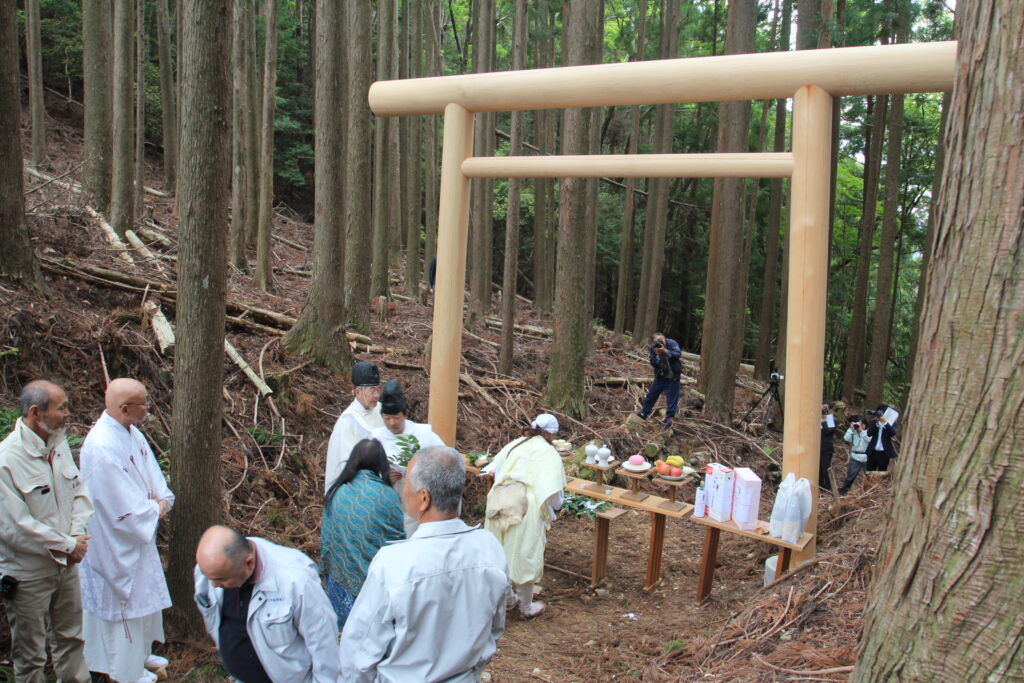 一の鳥居再建